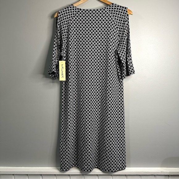 Women’s size Medium Tacera Stylish Black and White Geometric Dress new 44B5 - Picture 3 of 11
